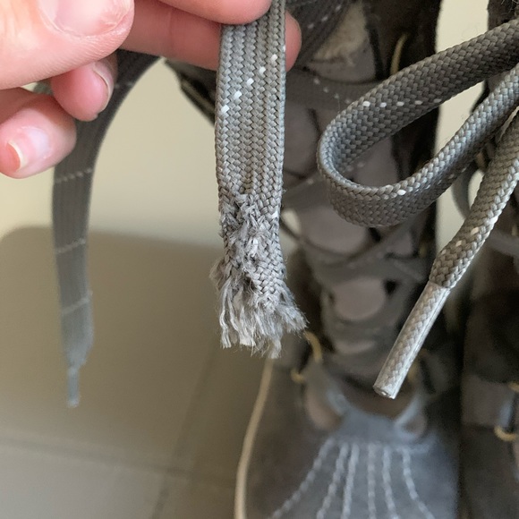 Sorel Tivoli Boots - Picture 3 of 7